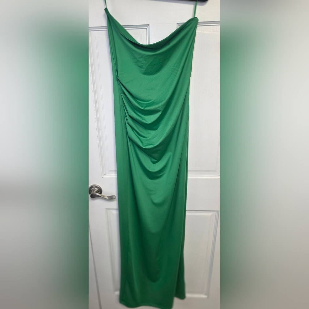 Strapless Side Ruched Bright & Sexy Green Dress by 4th & Reckless- Sz M NWOT